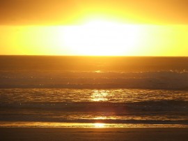 Papel de parede 'Pôr-do-sol na Praia: Belo Mar'