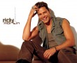 Papel de Parede Ricky Martin – Rindo