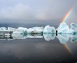 Papel de Parede Arco-Íris Atrás de Icebergs