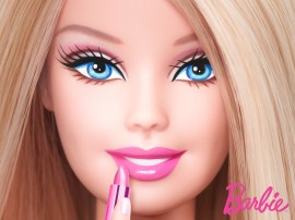 Papel de parede Barbie Passando Batom