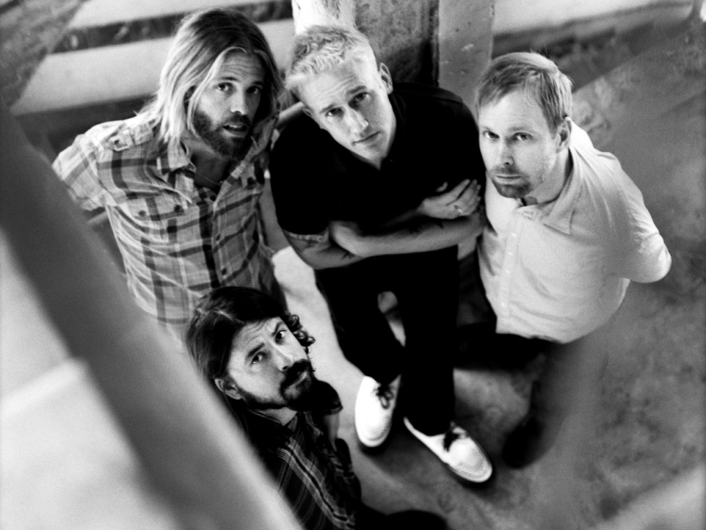 Papel de parede Foo Fighters – Legal para download gratuito. Use no computador pc, mac, macbook, celular, smartphone, iPhone, onde quiser!