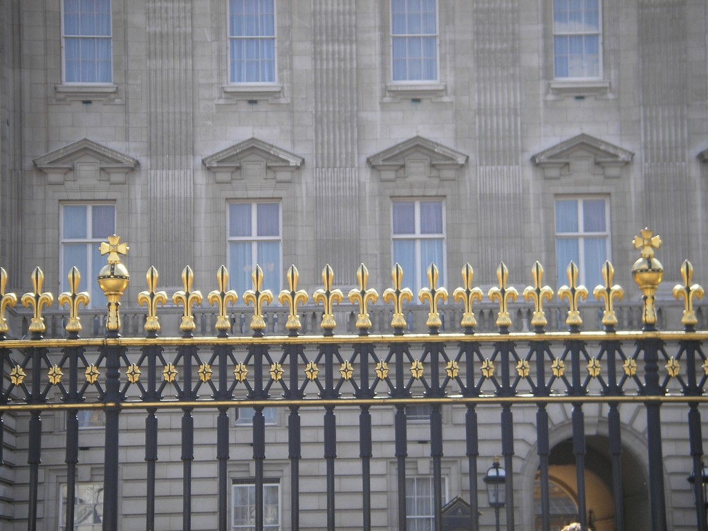 Papel de parede Inglaterra – Portão do palácio para download gratuito. Use no computador pc, mac, macbook, celular, smartphone, iPhone, onde quiser!
