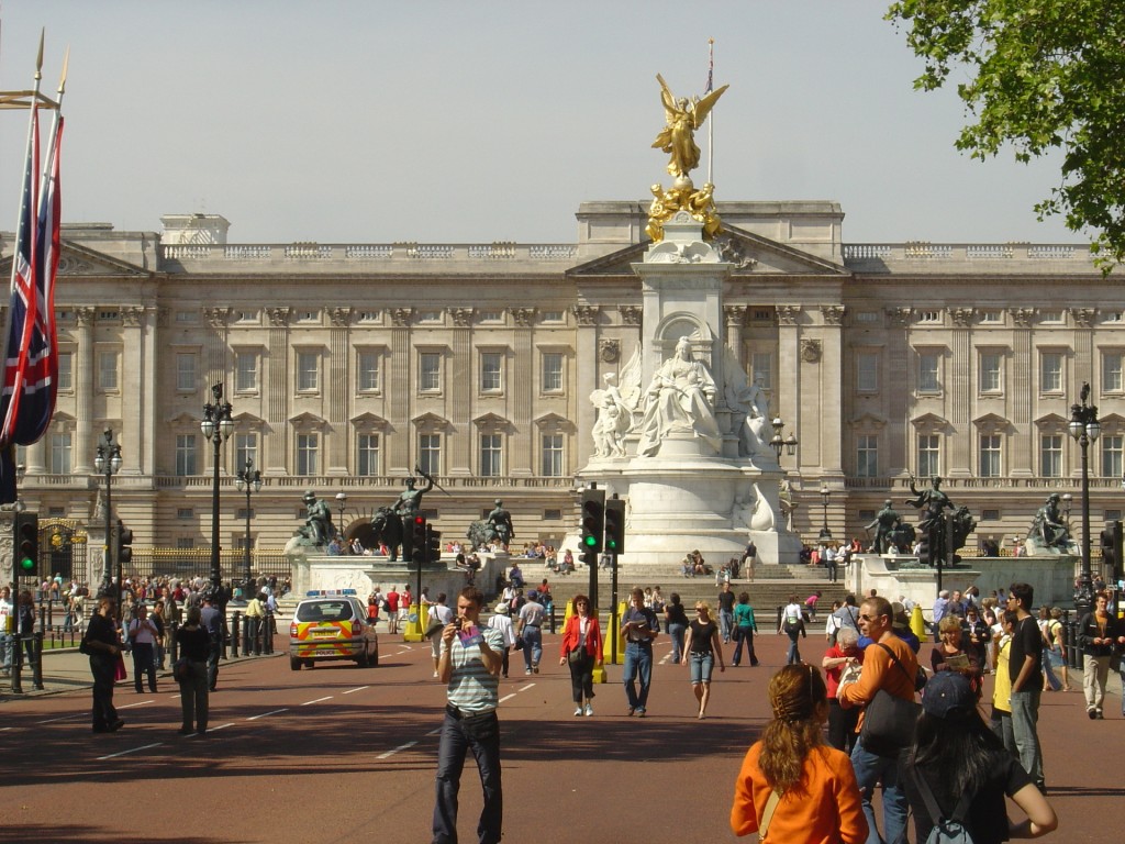 Papel de parede Inglaterra – Palácio Real para download gratuito. Use no computador pc, mac, macbook, celular, smartphone, iPhone, onde quiser!