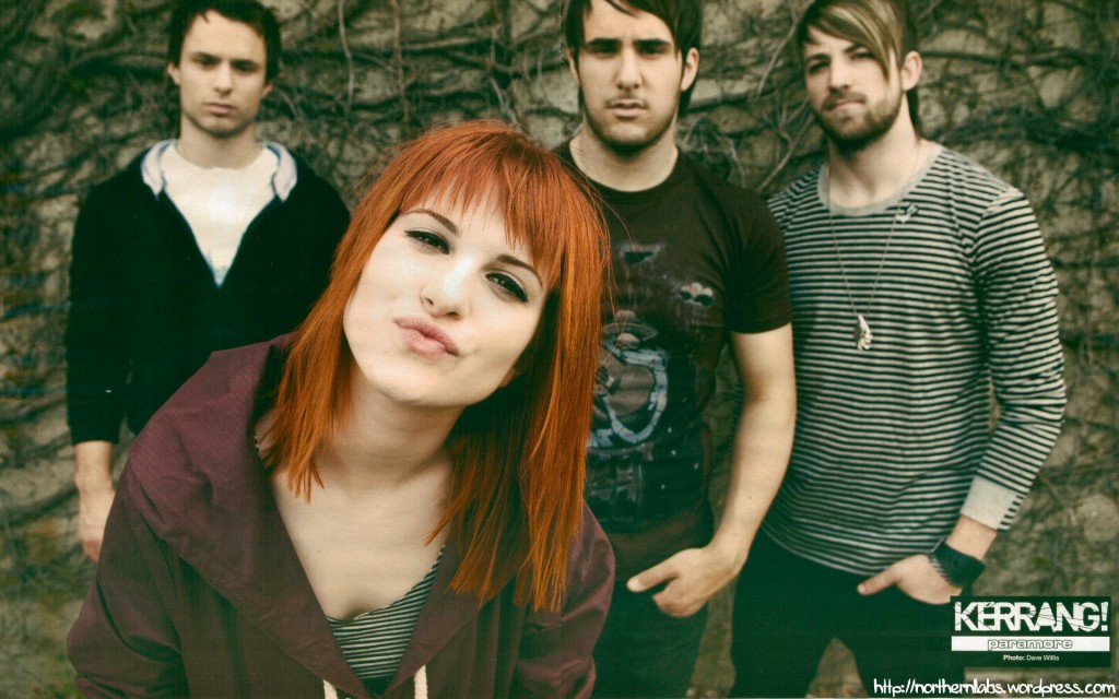 Papel de parede Paramore: Beijos para download gratuito. Use no computador pc, mac, macbook, celular, smartphone, iPhone, onde quiser!