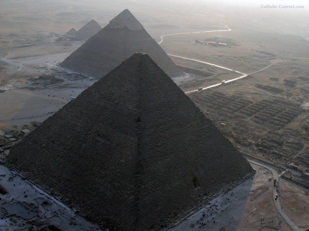 Papel de parede Pirâmides Antigas do Egito para download gratuito. Use no computador pc, mac, macbook, celular, smartphone, iPhone, onde quiser!