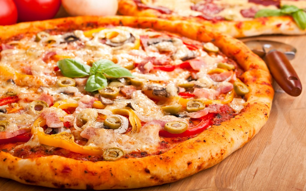 Papel de parede Pizza – Delícia para download gratuito. Use no computador pc, mac, macbook, celular, smartphone, iPhone, onde quiser!