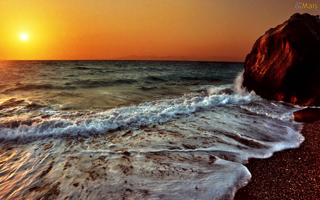 Papel de parede Pôr-do-sol na Praia: Água nas Rochas para download gratuito. Use no computador pc, mac, macbook, celular, smartphone, iPhone, onde quiser!