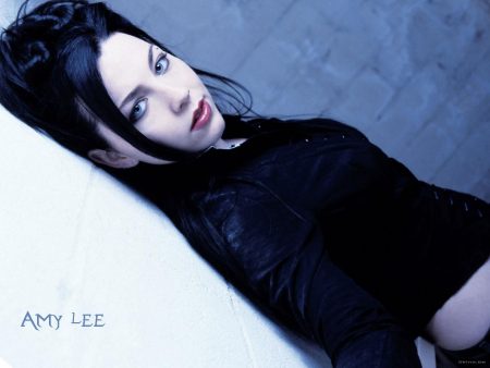 Papel de parede Amy Lee para download gratuito. Use no computador pc, mac, macbook, celular, smartphone, iPhone, onde quiser!