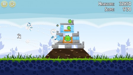 Papel de parede Batalha Angry Birds para download gratuito. Use no computador pc, mac, macbook, celular, smartphone, iPhone, onde quiser!