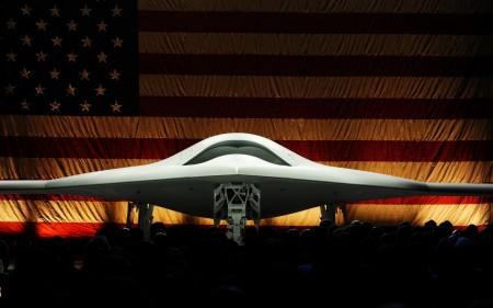 Papel de parede Drone Boeing Phantom Ray para download gratuito. Use no computador pc, mac, macbook, celular, smartphone, iPhone, onde quiser!