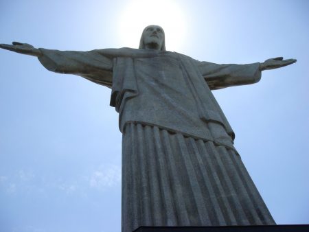 Papel de parede Cristo Redentor para download gratuito. Use no computador pc, mac, macbook, celular, smartphone, iPhone, onde quiser!