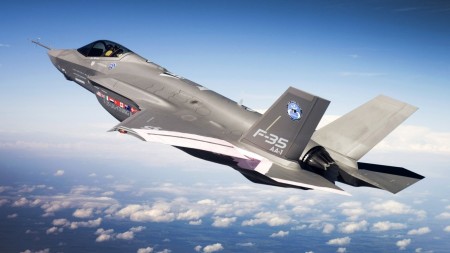 Papel de parede F-35 para download gratuito. Use no computador pc, mac, macbook, celular, smartphone, iPhone, onde quiser!