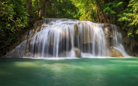 Papel de parede Cachoeira para download gratuito. Use no computador pc, mac, macbook, celular, smartphone, iPhone, onde quiser!