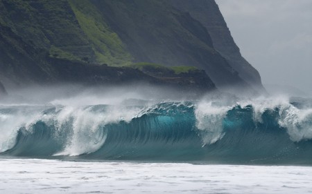 Papel de parede Grande Onda de Molokai para download gratuito. Use no computador pc, mac, macbook, celular, smartphone, iPhone, onde quiser!