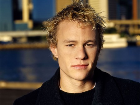 Papel de parede Heath Ledger para download gratuito. Use no computador pc, mac, macbook, celular, smartphone, iPhone, onde quiser!