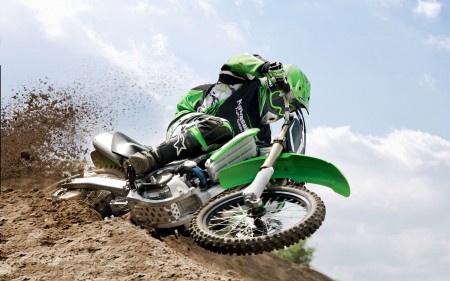 Papel de parede Motocross: Kawasaki Verde para download gratuito. Use no computador pc, mac, macbook, celular, smartphone, iPhone, onde quiser!