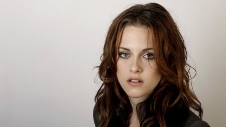 Papel de parede Kristen Stewart para download gratuito. Use no computador pc, mac, macbook, celular, smartphone, iPhone, onde quiser!