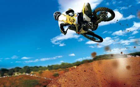 Papel de parede Salto de Motocross para download gratuito. Use no computador pc, mac, macbook, celular, smartphone, iPhone, onde quiser!