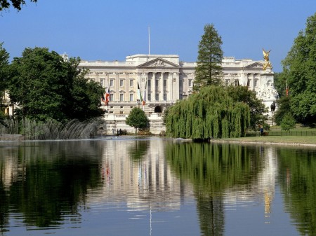 Papel de parede Palácio de Buckingham, Londres, Inglaterra para download gratuito. Use no computador pc, mac, macbook, celular, smartphone, iPhone, onde quiser!