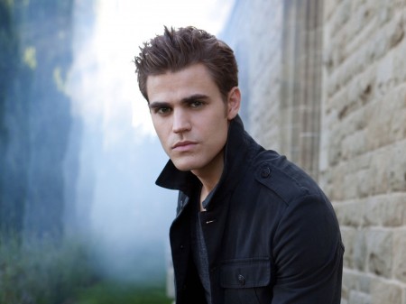 Papel de parede Paul Wesley para download gratuito. Use no computador pc, mac, macbook, celular, smartphone, iPhone, onde quiser!