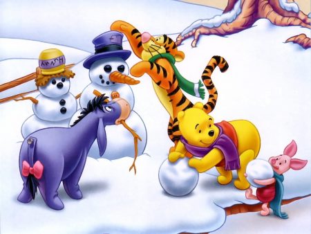 Papel de parede Pooh – Brincando na Neve para download gratuito. Use no computador pc, mac, macbook, celular, smartphone, iPhone, onde quiser!