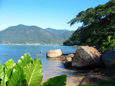 Papel de parede Praia de Ubatuba para download gratuito. Use no computador pc, mac, macbook, celular, smartphone, iPhone, onde quiser!