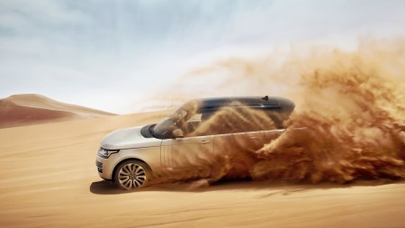 Papel de parede Range Rover na Areia do Deserto para download gratuito. Use no computador pc, mac, macbook, celular, smartphone, iPhone, onde quiser!