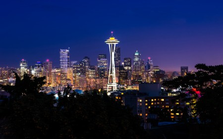 Papel de parede Seattle: Obelisco Espacial para download gratuito. Use no computador pc, mac, macbook, celular, smartphone, iPhone, onde quiser!