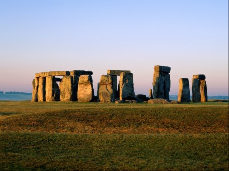 Papel de parede Stonehenge, Inglaterra para download gratuito. Use no computador pc, mac, macbook, celular, smartphone, iPhone, onde quiser!