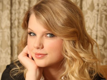Papel de parede Taylor Swift – Bonita para download gratuito. Use no computador pc, mac, macbook, celular, smartphone, iPhone, onde quiser!