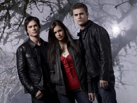 Papel de parede The Vampire Diaries – Amor se Escreve com Sangue para download gratuito. Use no computador pc, mac, macbook, celular, smartphone, iPhone, onde quiser!