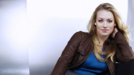 Papel de parede Yvonne Strahovski para download gratuito. Use no computador pc, mac, macbook, celular, smartphone, iPhone, onde quiser!